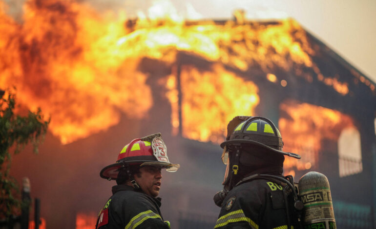 incendios-florestais-no-chile-matam-16,-destroem-casas-e-forcam-milhares-a-fugir