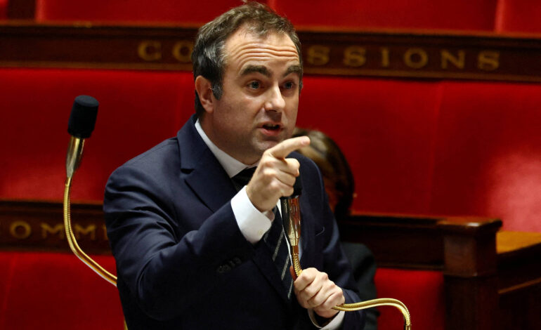 premie-da-franca-descumpre-promessa-a-partidos-e-impoe-orcamento-sem-votacao