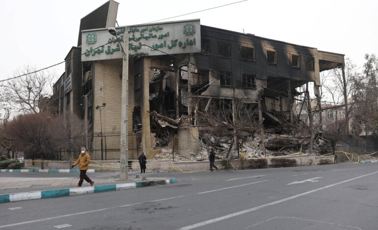 ira-promete-punicao-mais-leve-a-manifestantes-que-se-entregarem-a-policia