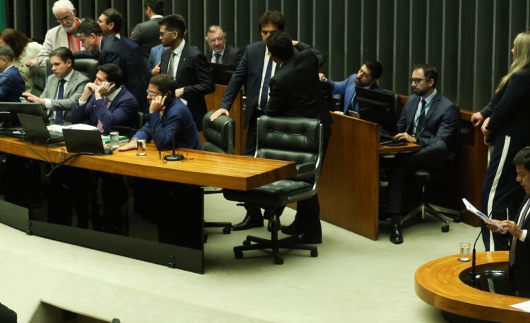 Câmara aprova em segundo turno PEC da Segurança Pública