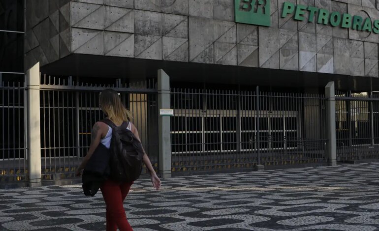 petrobras-diz-que-pode-reduzir-impacto-da-alta-do-petroleo-no-brasil