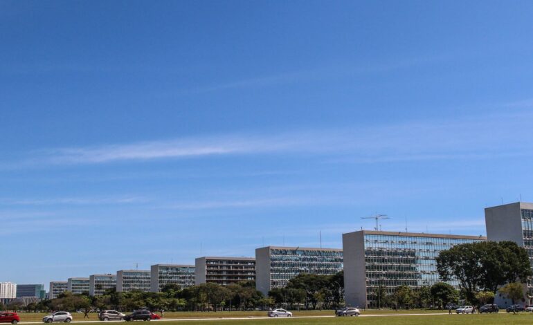 senado-aprova-reestruturacao-de-carreiras-do-servico-publico-federal
