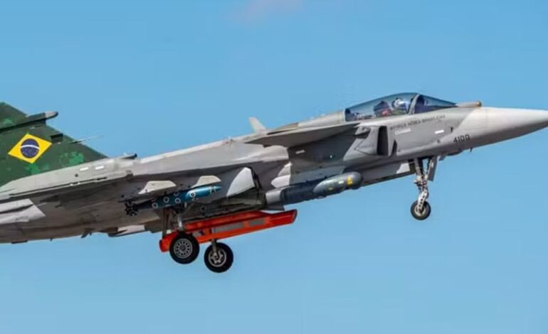 lula-batiza-primeiro-caca-gripen-produzido-no-brasil