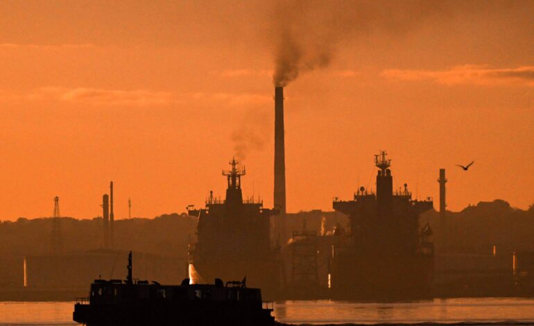 cuba-recebe-petroleiro-russo-com-aval-dos-eua-apos-3-meses-de-bloqueio-a-ilha