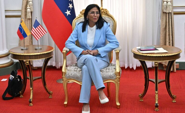 delcy-tenta-chegar-a-casa-branca-de-donald-trump