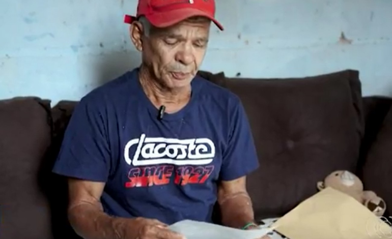 lavrador-se-emociona-ao-comprovar-que-esta-vivo-e-receber-documentos