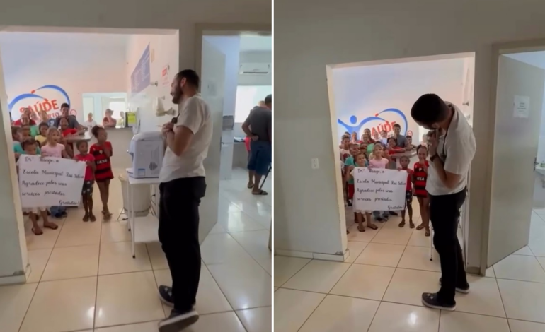 criancas-cantam-e-fazem-cartazes-para-se-despedir-de-medico-em-unidade-de-saude-no-tocantins