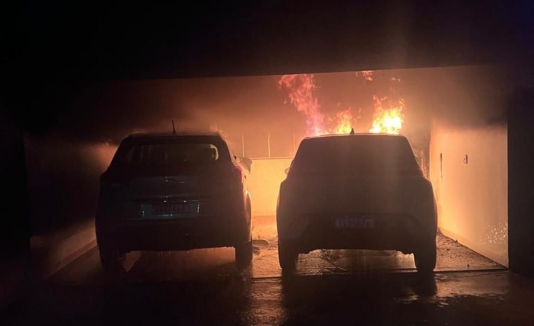 Carro elétrico pega fogo durante carregamento em garagem de casa em Palmas
