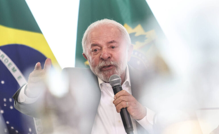 trump-nao-tem-o-direito-de-acordar-de-manha-e-ameacar-um-pais,-diz-lula