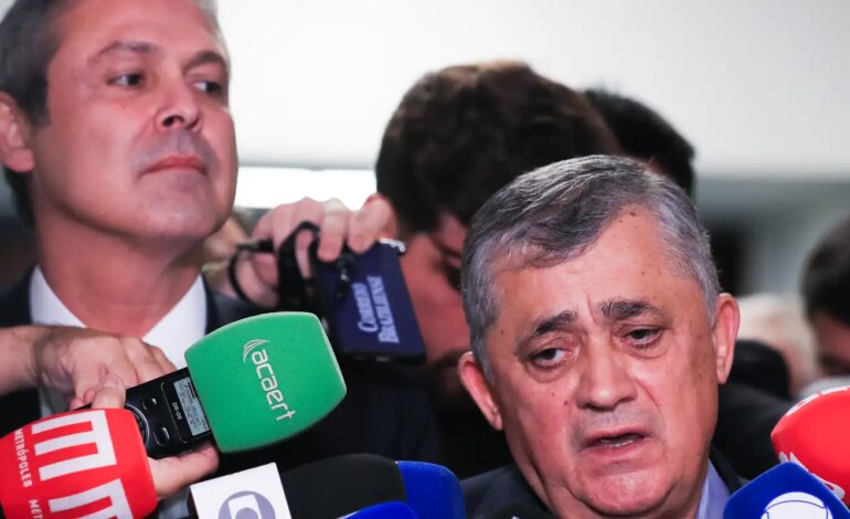 jose-guimaraes-diz-ser-contra-socorro-do-governo-federal-ao-brb