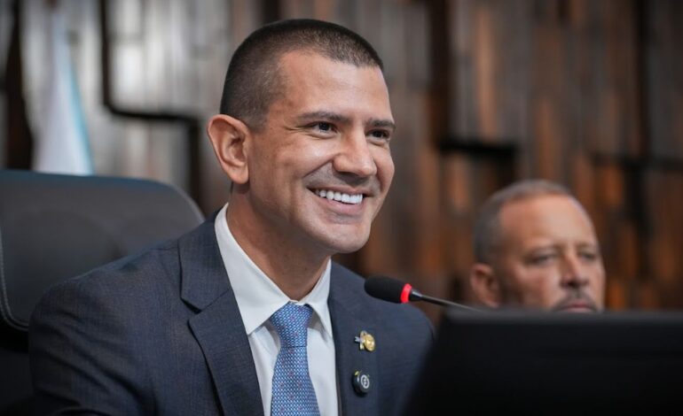 Douglas Ruas é eleito presidente da Assembleia Legislativa do Rio