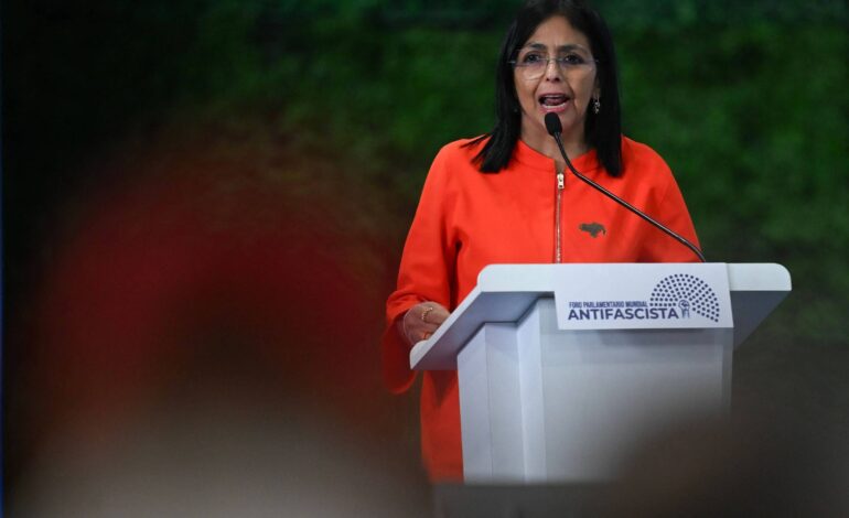 Delcy desmantela círculo de Maduro na Venezuela sob pressão dos EUA