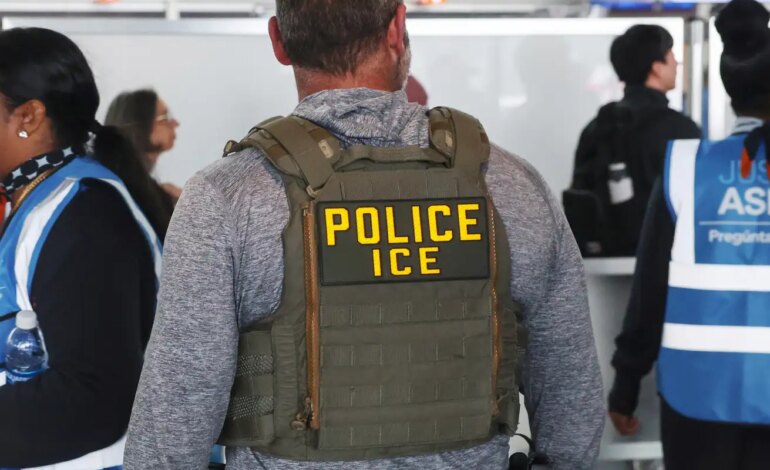 eua-pedem-saida-de-“funcionario-brasileiro”-por-manipular-imigracao