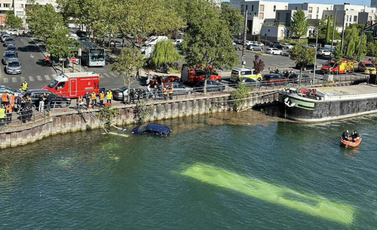 Quatro pessoas são resgatadas após ônibus cair no rio Sena perto de Paris; veja vídeo