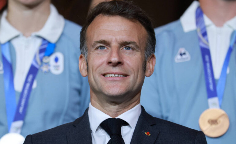 macron-diz-que-‘seria-chique’-se-eua-falassem-frances-apos-piada-do-rei-charles-3o