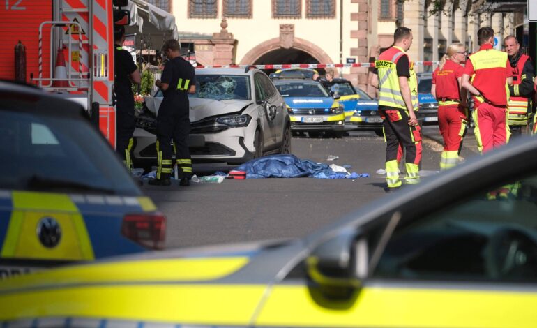 Carro atropela multidão e mata dois no centro de Leipzig, na Alemanha