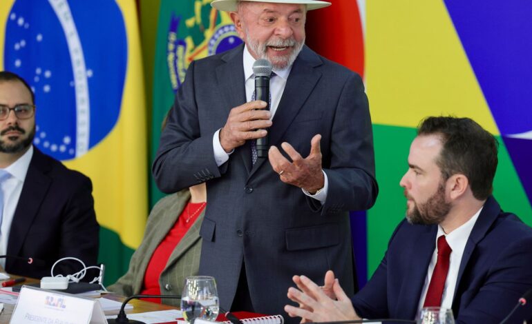 Lula: Desenrola Brasil ajudará população a “tirar corda do pescoço”