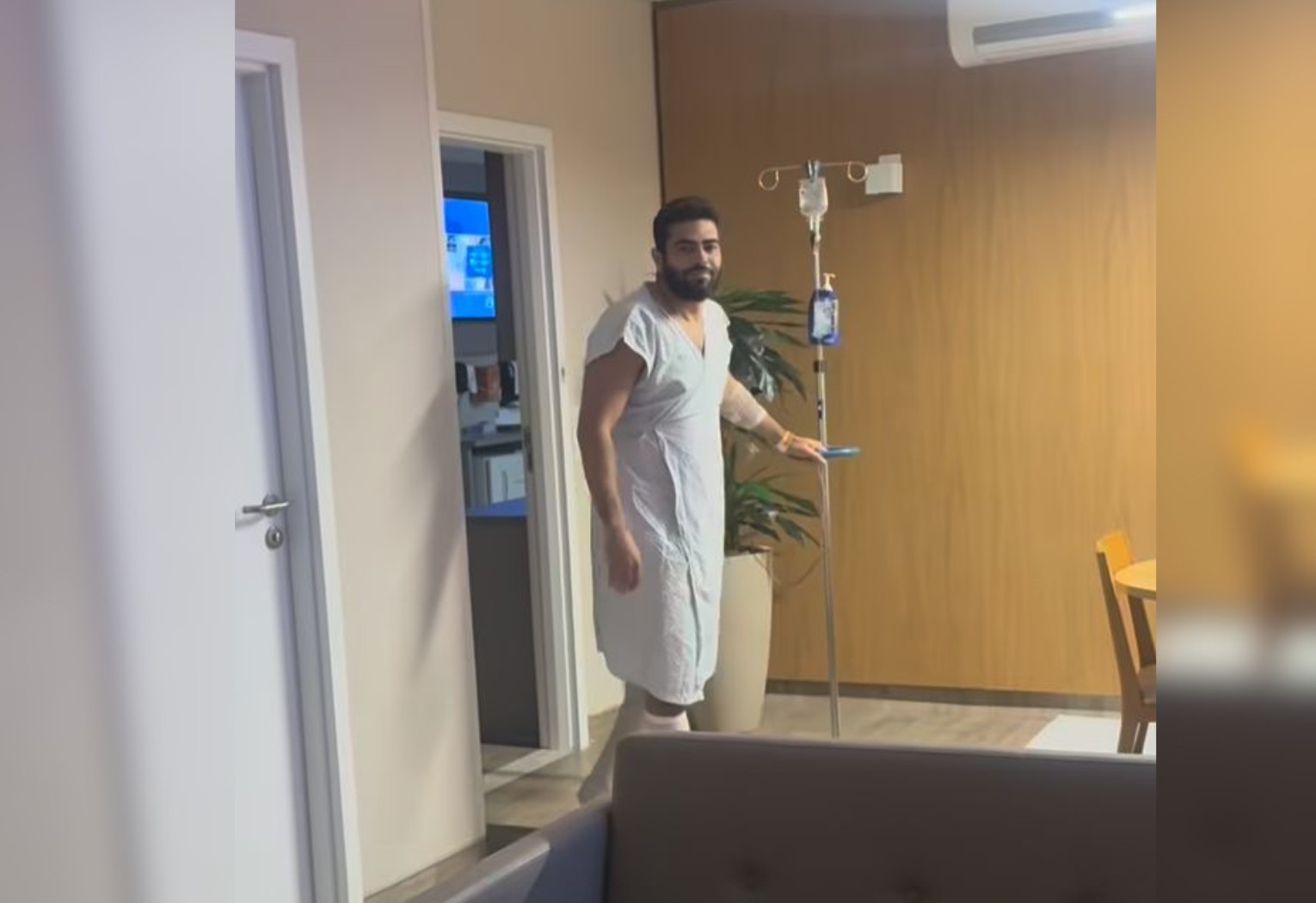Filha do sertanejo Henrique questiona após pai passar por cirurgia: ‘Por que está de vestido?’