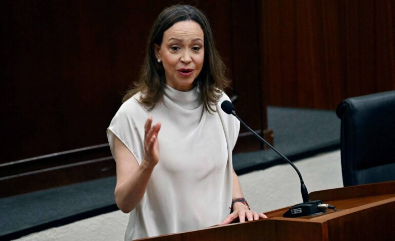maria-corina-machado-planeja-retornar-a-venezuela-em-meio-a-crise-gerada-por-terremotos