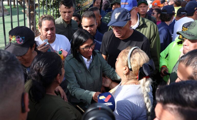 Regime da Venezuela é acusado de politizar ajuda após terremotos
