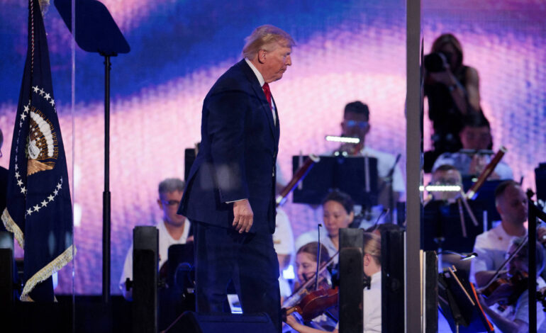 Em aniversário de 250 anos, Trump exalta EUA, critica comunismo e cita guerra do Irã
