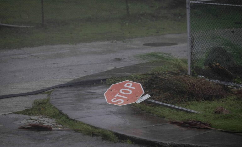‘supertufao’-bavi-leva-destruicao-a-ilha-de-rota,-no-pacifico