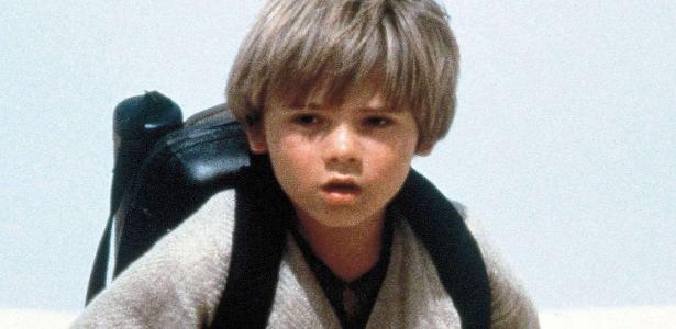 Ex-ator mirim de Star Wars celebra evolução em tratamento de esquizofrenia