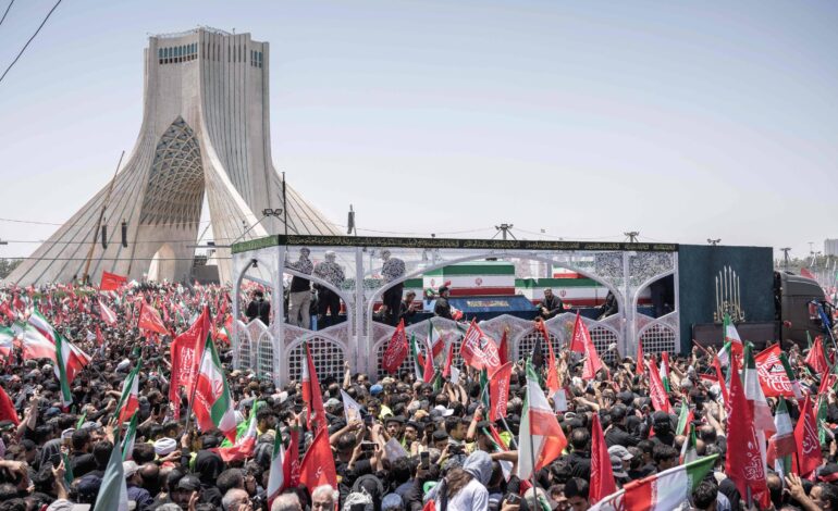 Iranianos críticos ao regime questionam gastos com funeral de Khamenei
