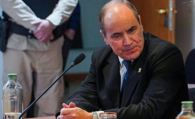 comandante-da-marinha-argentina-e-condenado-por-naufragio-do-ara-san-juan