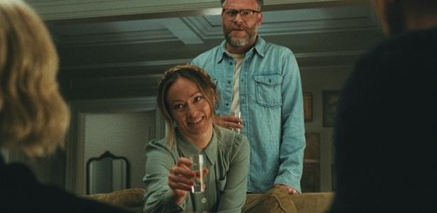 ‘todos-vao-se-identificar’:-filme-‘o-convite’-tem-humor-e-segredo-picante