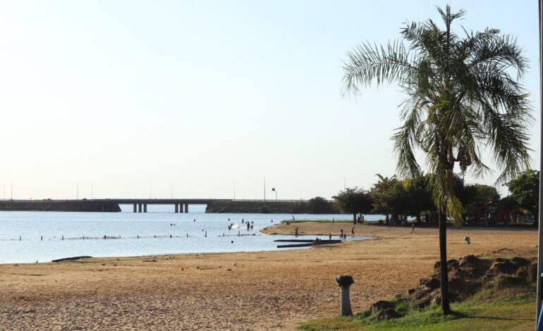 Praias de Palmas recebem programação especial de férias com música, esporte e gastronomia