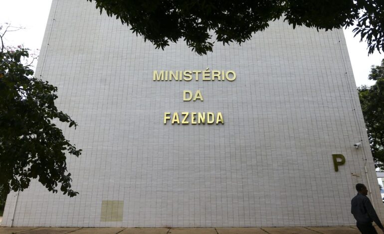 Governo deve recorrer ao STF sobre PEC de agentes de saúde