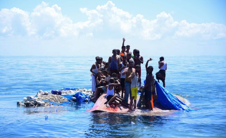 Mais de 500 pessoas da minoria muçulmana rohingya desaparecem na costa de Mianmar