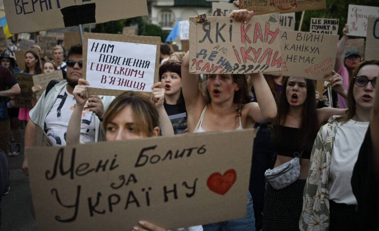 protestos-pressionam-zelenski-a-demitir-chefe-das-forcas-armadas