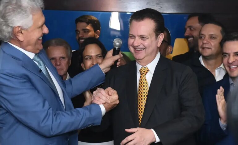 PSD oficializa candidatura de Caiado à presidência da República