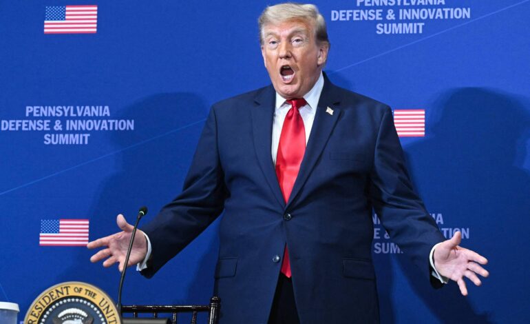 confiante-e-de-vocabulario-repetitivo,-retorica-de-trump-passou-a-mirar-cada-vez-mais-os-outros