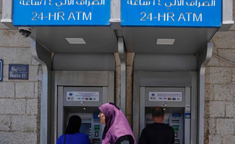 Bancos israelenses ameaçam cortar laços com instituições palestinas