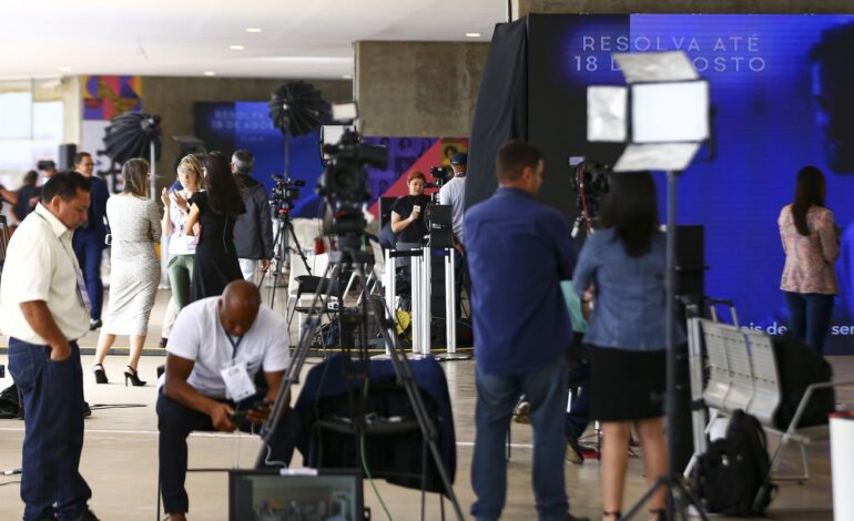 forum-pede-compromisso-de-candidatos-com-comunicacao-democratica