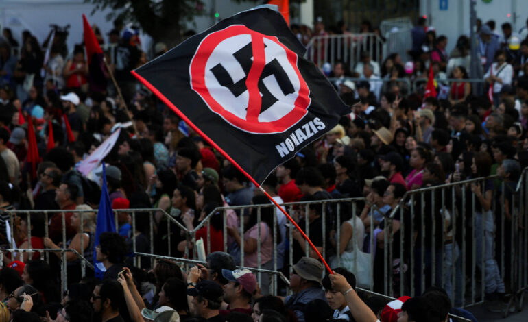 a-obsessao-com-a-decadencia-e-a-antecamara-do-autoritarismo
