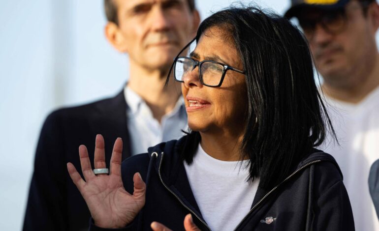 ministro-do-ira-diz-que-pais-‘nao-e-a-venezuela’,-e-regime-de-delcy-convoca-embaixador-em-caracas