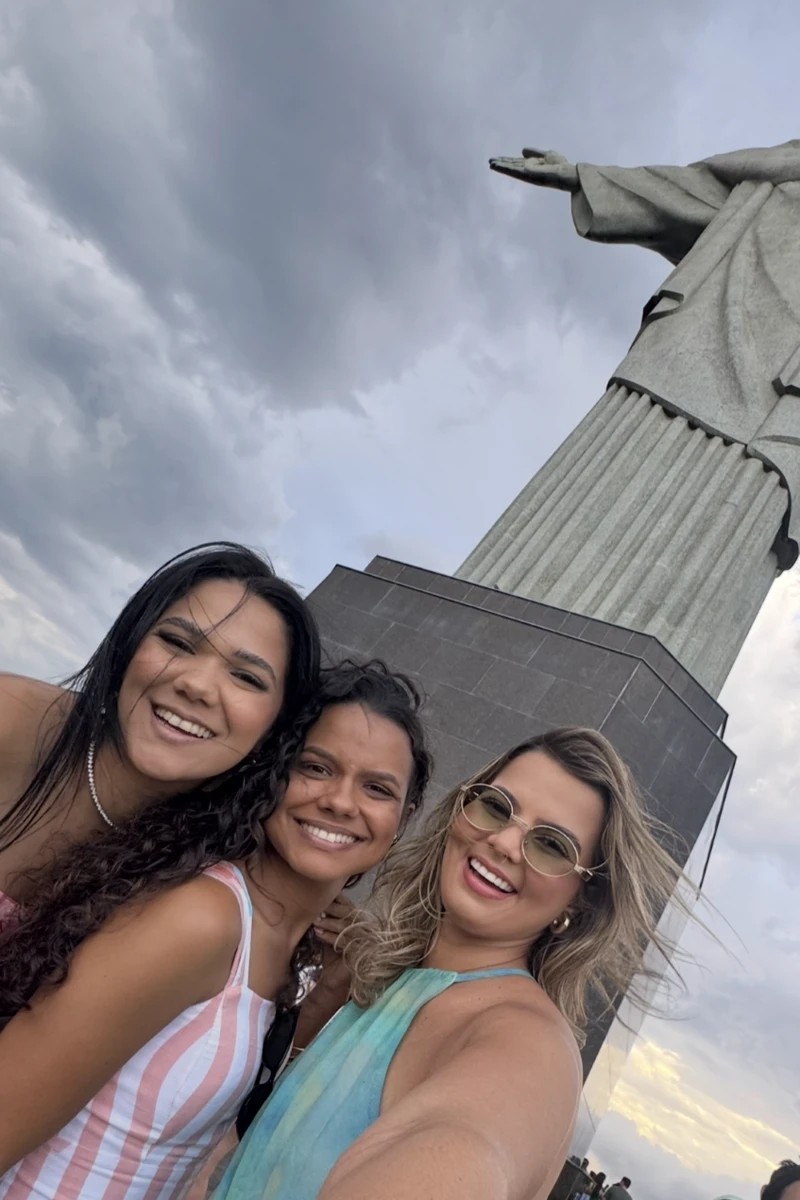 ‘A gente vai de arrasta’: o pavor das amigas presas no Cristo Redentor na ventania