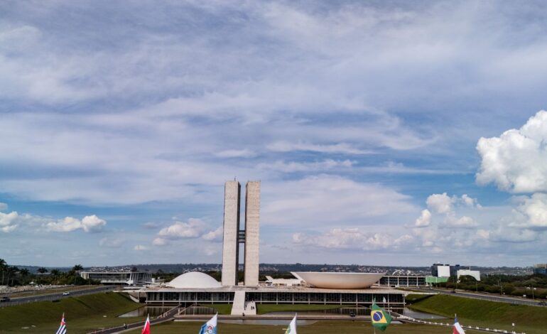 Congresso volta do recesso sem previsão de plenário nesta semana