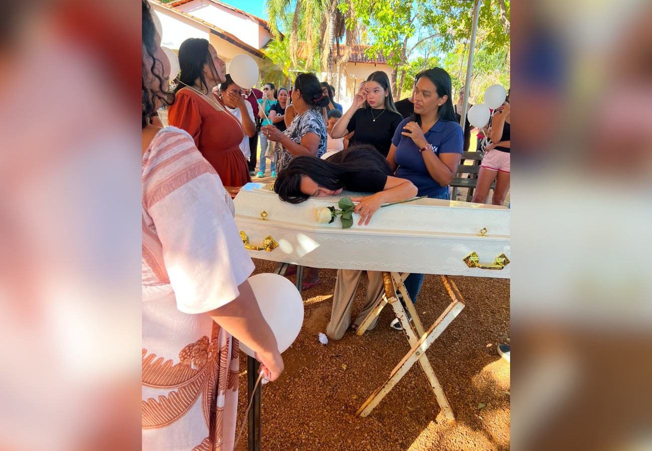 Caso Gustavo: foto da mãe sobre o caixão de menino morto na casa do pai comove a web
