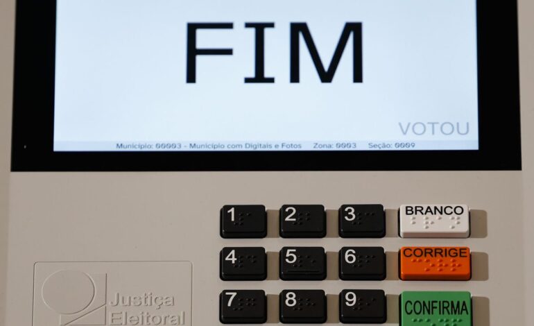 Federação PSOL-Rede oficializa apoio à candidatura de Lula à reeleição