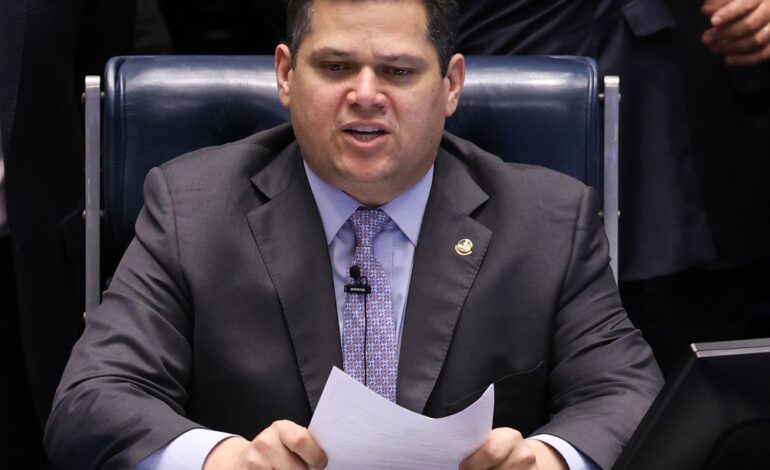 Governo pede a Alcolumbre que instale comissão sobre MP das Blusinhas