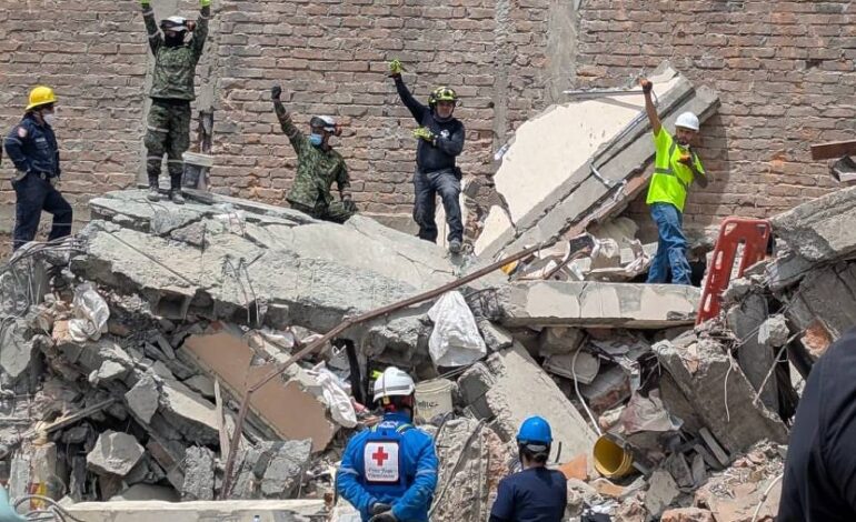 silencio-e-comocao-marcam-busca-por-sobreviventes-apos-terremoto-na-colombia