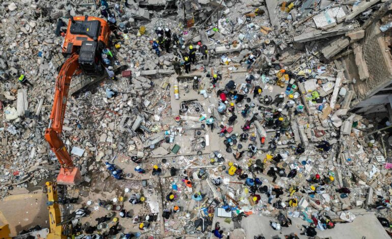 resgates-na-colombia-entram-em-fase-final,-e-balanco-de-mortos-em-terremoto-sobe-para-265