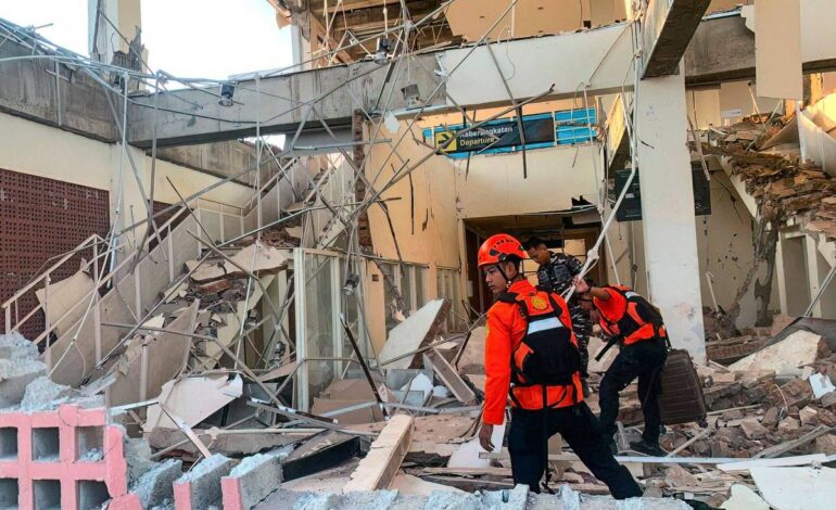 terremoto-de-magnitude-7,7-deixa-5-mortos-na-indonesia
