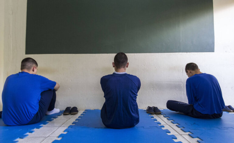 Suécia reduz maioridade penal para 14 anos