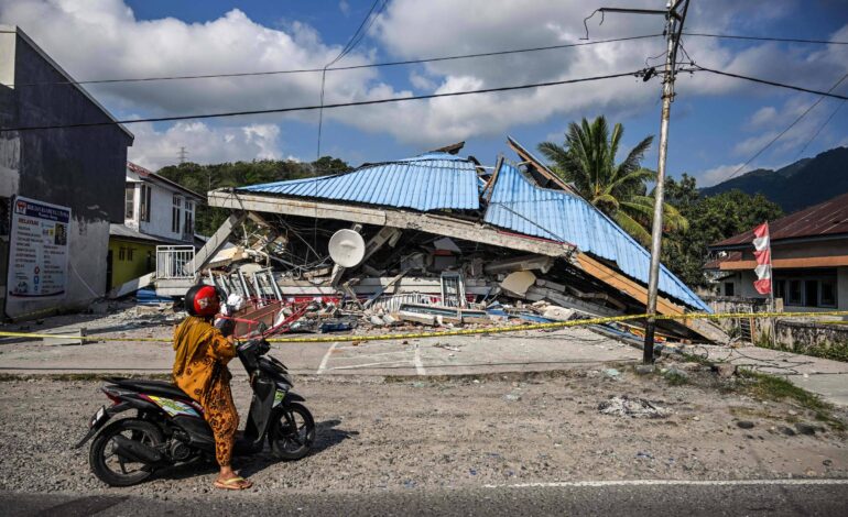 sobe-para-53-o-numero-de-mortos-apos-terremoto-na-indonesia
